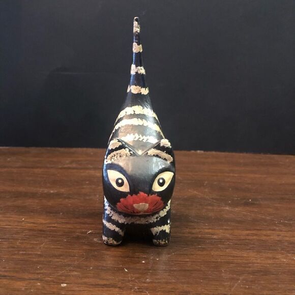 Vintage Folk Art Wooden Scaredy Cat Tail Ring Holder Striped Hand Painted - Picture 1 of 5